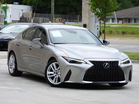 Used 2022 Lexus IS 300 RWD image 14