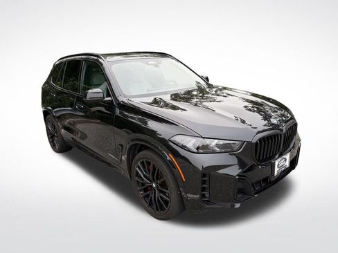 Used 2024 BMW X5 xDrive40i w/ M Sport Package AWD/4WD image 3
