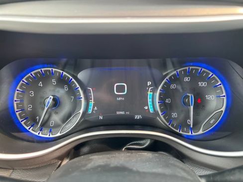 Certified 2024 Chrysler Pacifica Touring-L FWD image 25