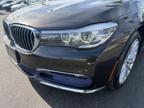 Used 2016 BMW 740i RWD image 4