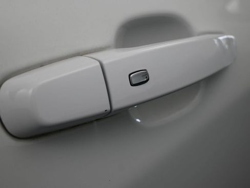 Used 2021 Chevrolet Equinox LT image 37