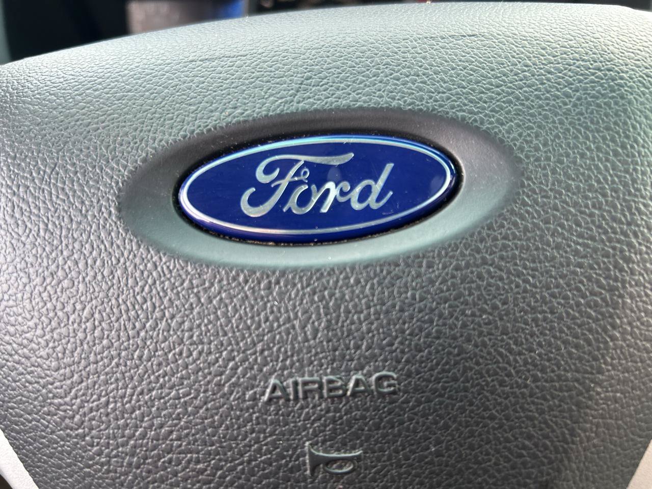 Used 2015 Ford Explorer XLT w/ Equipment Group 202A AWD/4WD image 22