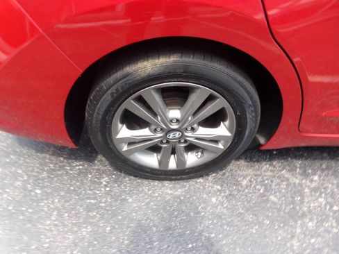 Used 2017 Hyundai Elantra SE FWD image 38