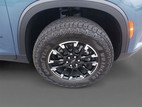 Used 2025 Chevrolet Traverse Z71 w/ Driver Confidence Package image 16