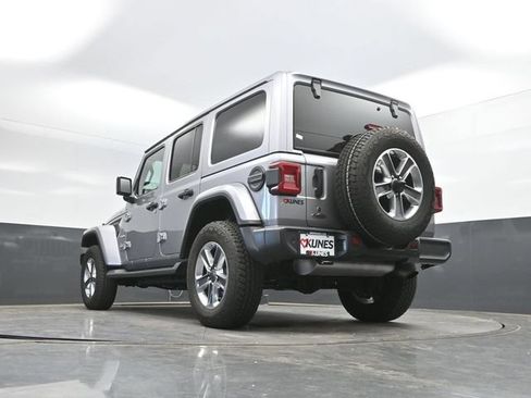 Used 2020 Jeep Wrangler Unlimited Sahara AWD/4WD image 50