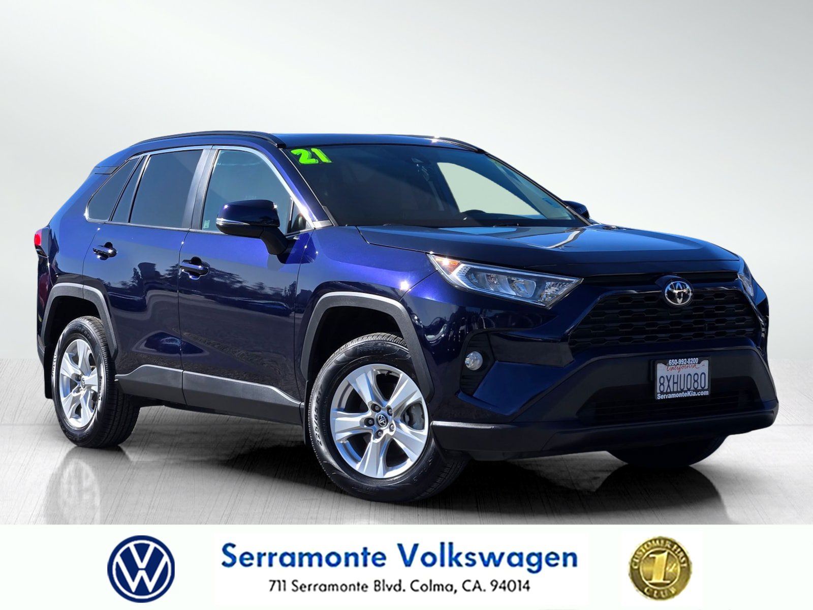 Used 2021 Toyota RAV4 XLE w/ Convenience Package FWD image 1