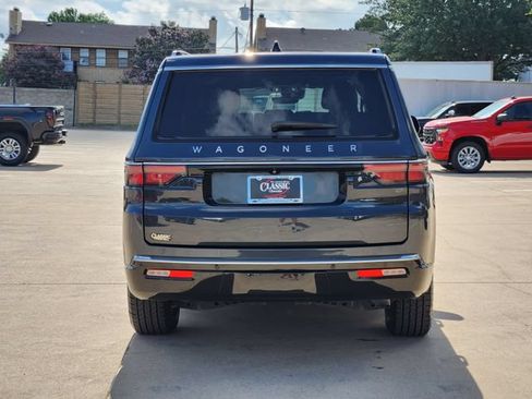 Used 2024 Jeep Wagoneer 4WD w/ Convenience Group I image 13
