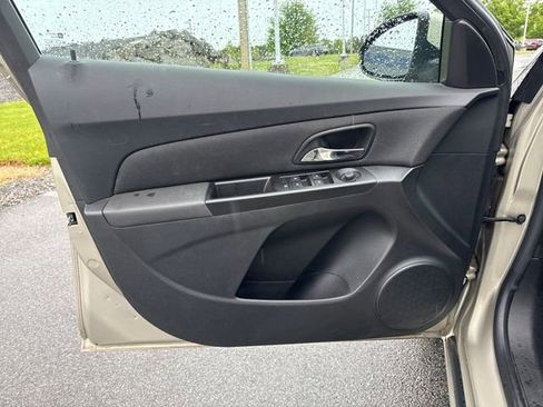 Used 2014 Chevrolet Cruze LT FWD image 19