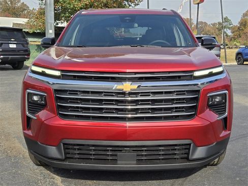 New 2026 Chevrolet Traverse LT w/ LPO, Floor Liner Package image 2