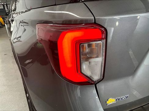 Used 2023 Ford Explorer ST-Line w/ Class IV Trailer Tow Package image 33