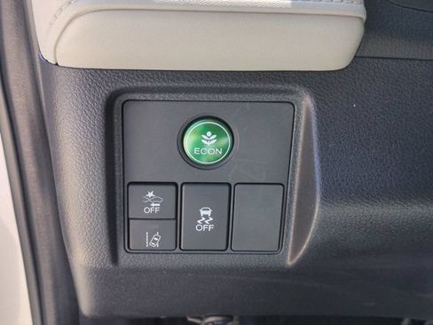 Used 2019 Honda HR-V Touring image 35