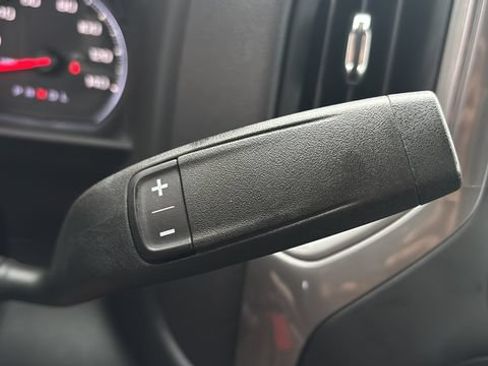 Used 2022 Chevrolet Silverado 1500 Custom AWD/4WD image 28