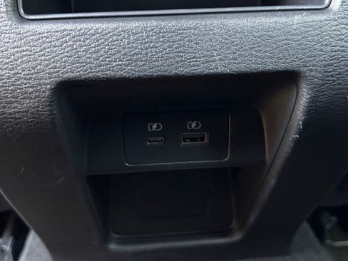 Used 2024 Mitsubishi Outlander FWD image 14