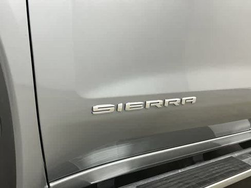 Used 2024 GMC Sierra 1500 SLT AWD/4WD image 31