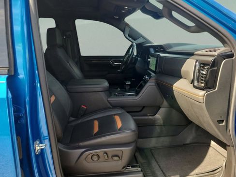 Used 2023 GMC Sierra 1500 AT4 w/ AT4 Premium Package image 10