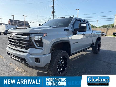 Used 2024 Chevrolet Silverado 2500 LTZ w/ LTZ Plus Package AWD/4WD image 1