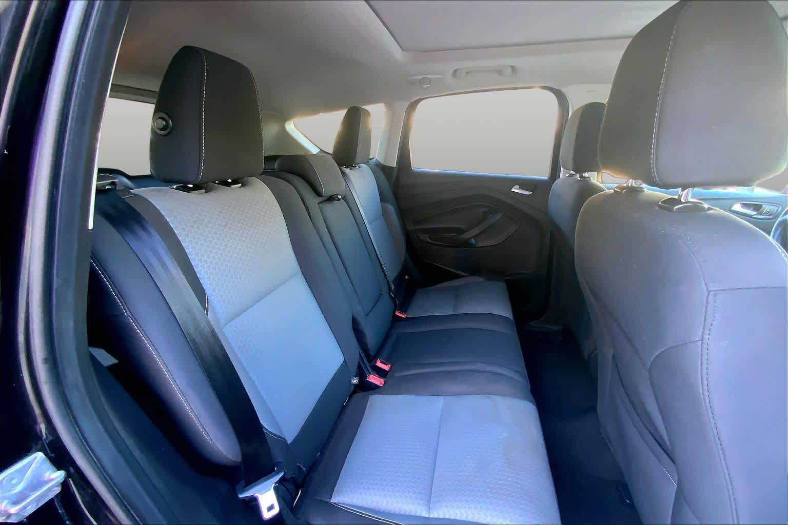 Used 2017 Ford Escape SE AWD/4WD image 20