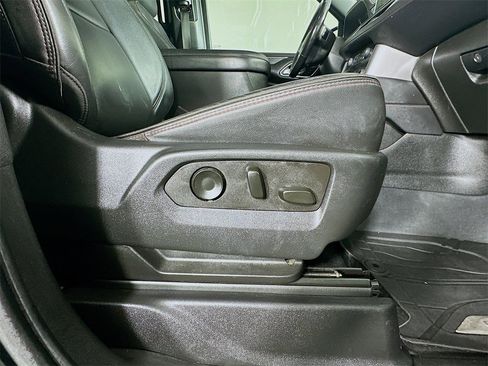 Used 2021 Chevrolet Suburban RST w/ Luxury Package image 24