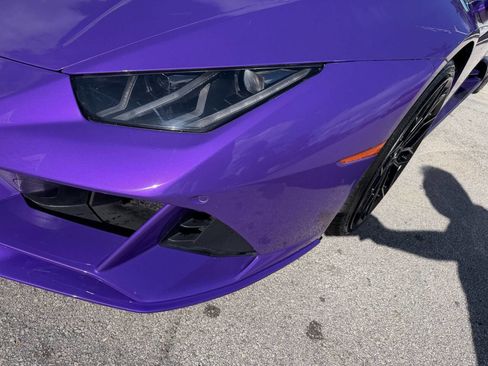 Used 2020 Lamborghini Huracan EVO image 10