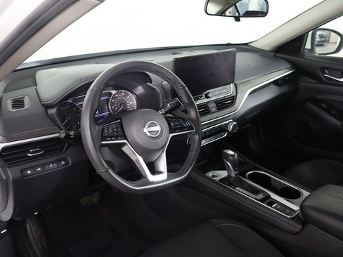 Used 2023 Nissan Altima 2.5 SV w/ SV Premium Package image 27