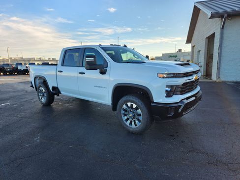 New 2026 Chevrolet Silverado 2500 Custom w/ Custom Value Package image 6