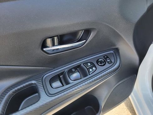 Used 2025 Nissan Versa SV image 13