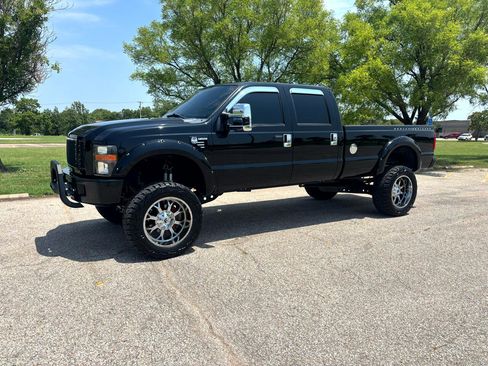 Used 2009 Ford F350 Harley-Davidson image 2