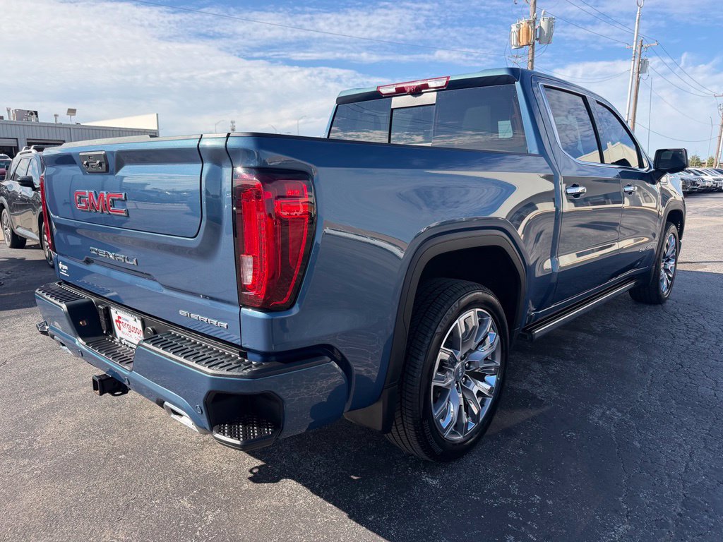 Used 2026 GMC Sierra 1500 Denali AWD/4WD image 3