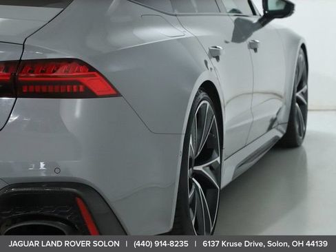 Used 2021 Audi RS 7 Sportback w/ Carbon Optic Package AWD/4WD image 8