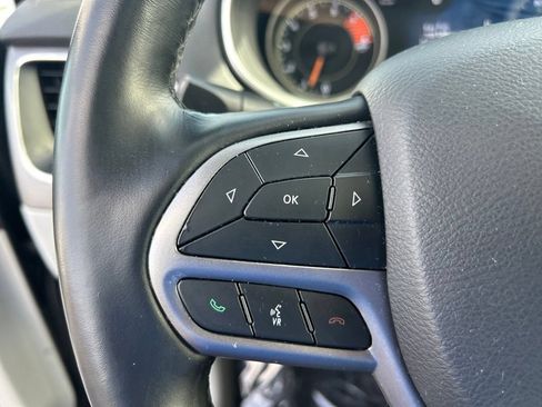 Certified 2021 Jeep Cherokee Latitude Lux w/ Sun & Sound Group FWD image 46