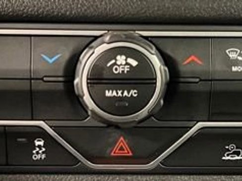 Used 2025 Jeep Wrangler Unlimited Sport AWD/4WD image 34