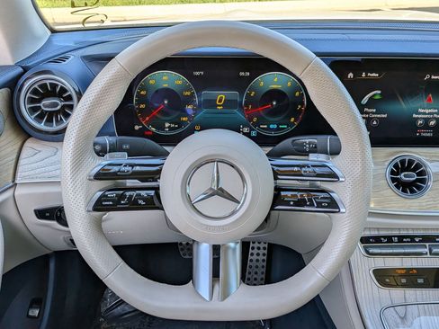 Used 2023 Mercedes-Benz E 450 Coupe image 13