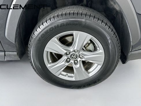 Used 2022 Toyota RAV4 LE image 34