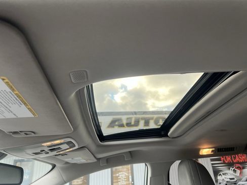 Used 2024 Toyota Sienna XLE image 14