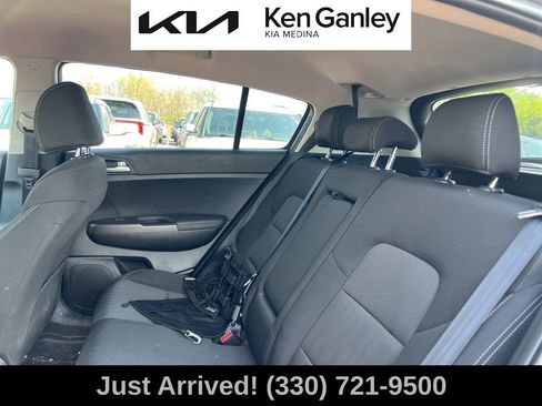 Used 2020 Kia Sportage LX AWD/4WD image 10