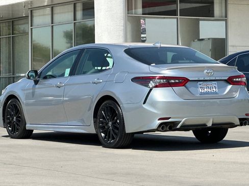 Used 2023 Toyota Camry XSE image 4