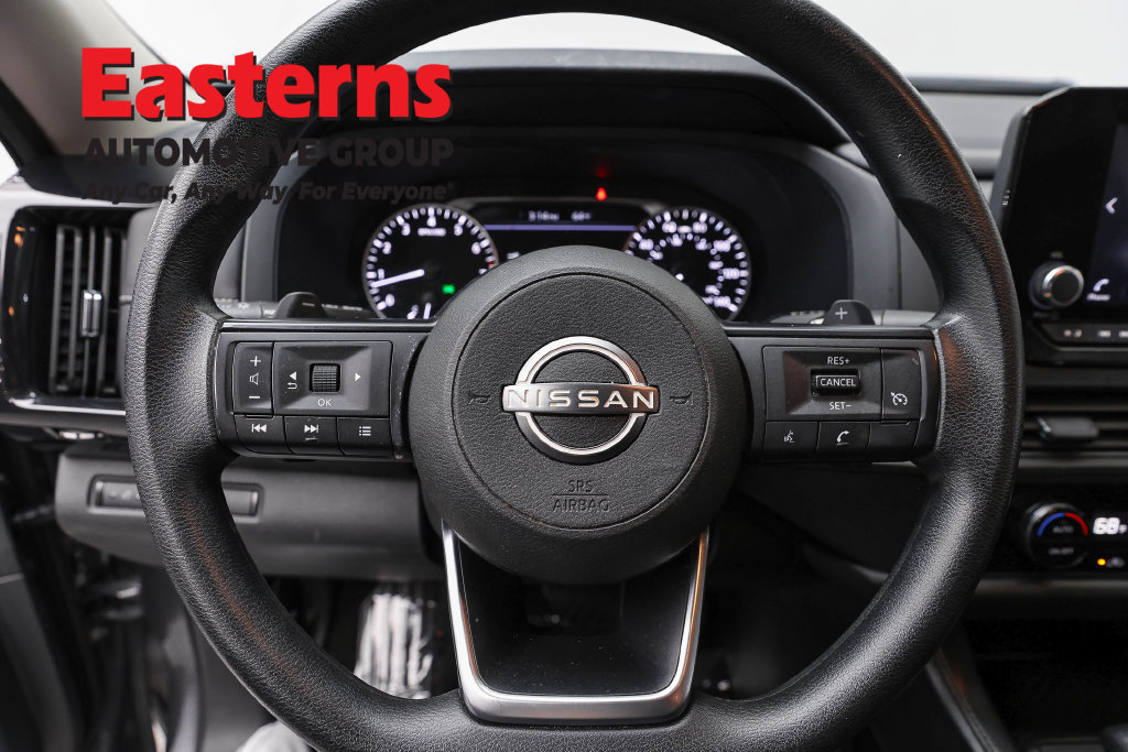 Used 2024 Nissan Pathfinder S AWD/4WD image 11