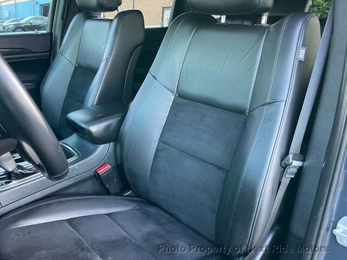 Used 2018 Jeep Grand Cherokee Altitude image 9