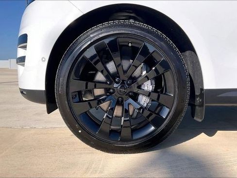 New 2026 Land Rover Range Rover Sport SE AWD/4WD image 15