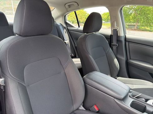 Used 2025 Nissan Sentra S FWD image 13