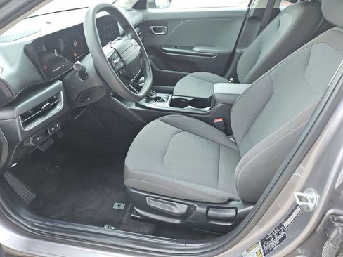 Used 2025 Kia K4 FWD image 11