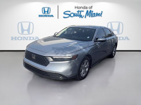 Certified 2025 Honda Accord LX image 3