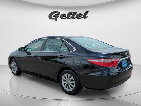 Used 2015 Toyota Camry LE image 9