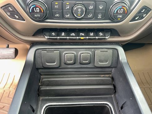 Used 2015 GMC Sierra 1500 Denali w/ Driver Alert Package AWD/4WD image 19