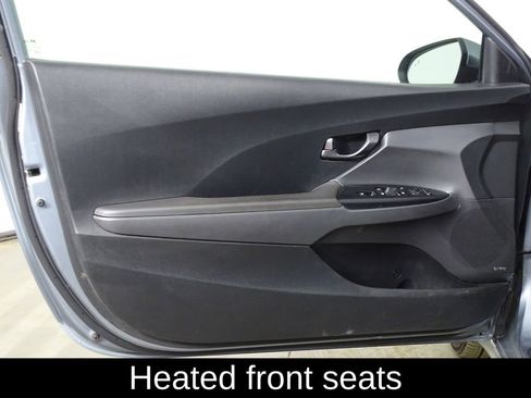 Used 2019 Hyundai Veloster 2.0 Premium image 16