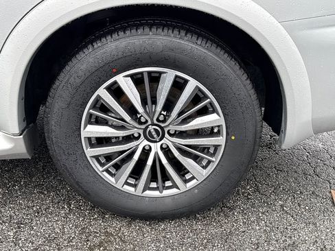 Used 2024 Nissan Armada SL image 20