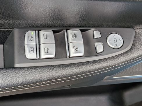 Used 2019 BMW 740i image 14