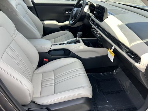 New 2027 Honda HR-V EX-L image 9