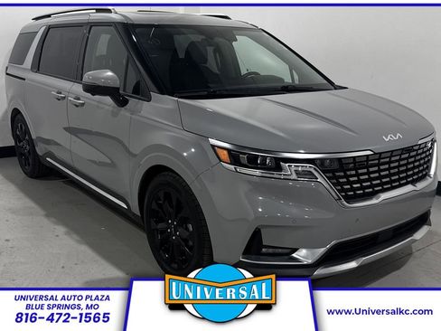 Used 2022 Kia Carnival SX Prestige image 1