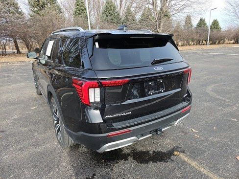 Used 2025 Ford Explorer Platinum w/ LUX Leather Package image 3